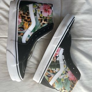 worn once new hightop vans tropical leopard print